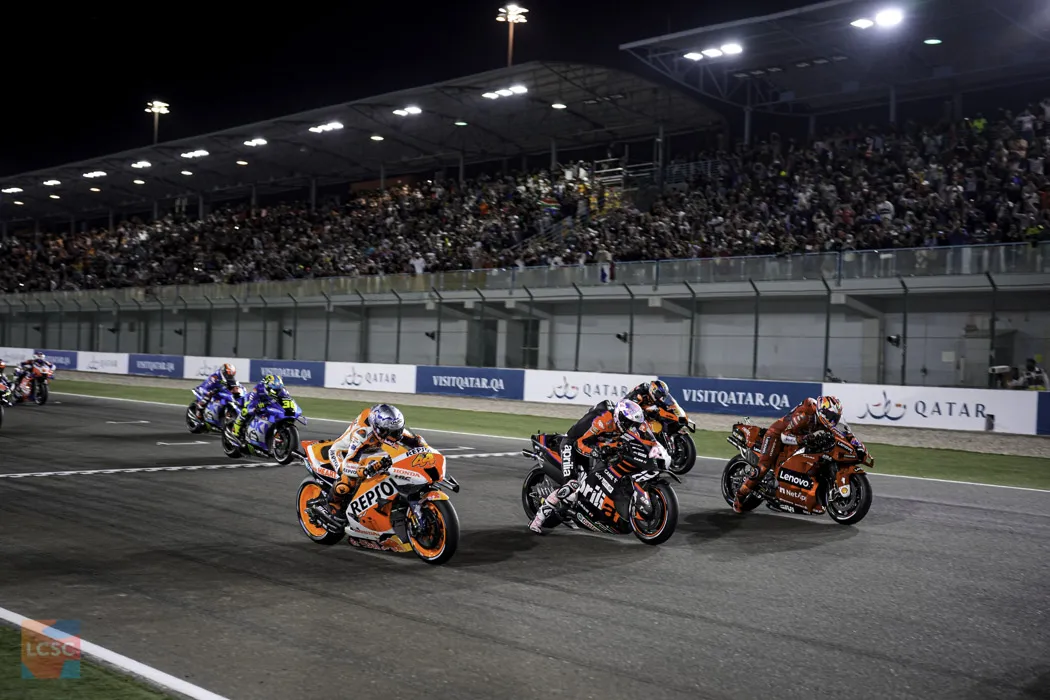 13689